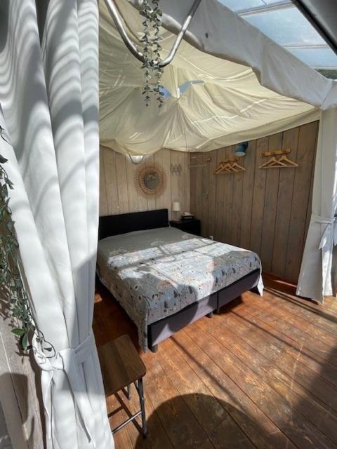 Vrijstaande Accommodatie Glamping De Kas Inn Hank Экстерьер фото